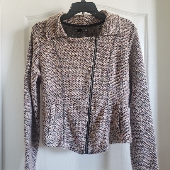 Trendy Jacket - Picture 2 of 5